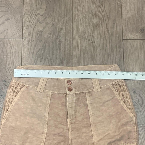 Sundance taupe side crochet lace detail linen blend pants size 6 - Picture 10 of 15